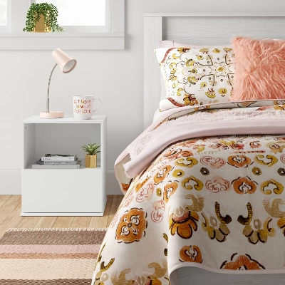 Room Essentials Shop -Room Essentials Shop GUEST f4c2ade5 8189 4337 9d48 df1c1b28432f